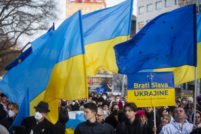 Ilustračný obrázok k článku Prezident Zelenskyj vyzval na celosvetové protesty proti vojne Ruska na Ukrajine