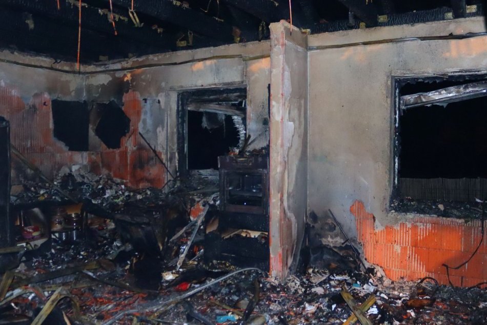 Ilustračný obrázok k článku V obci Abranovce vypukol požiar: Zasiahol celý objekt domu, rozšíril sa aj na garáž