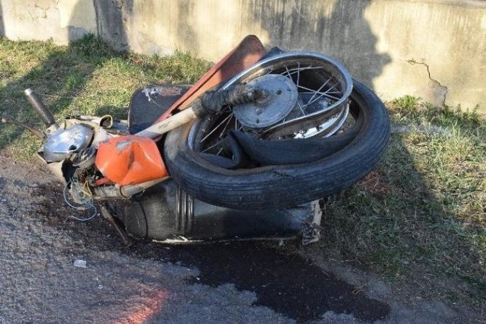 Ilustračný obrázok k článku Prvý nemal vodičský, druhý EČV: Motocyklisti po nehode pri Krupine utrpeli ťažké zranenia