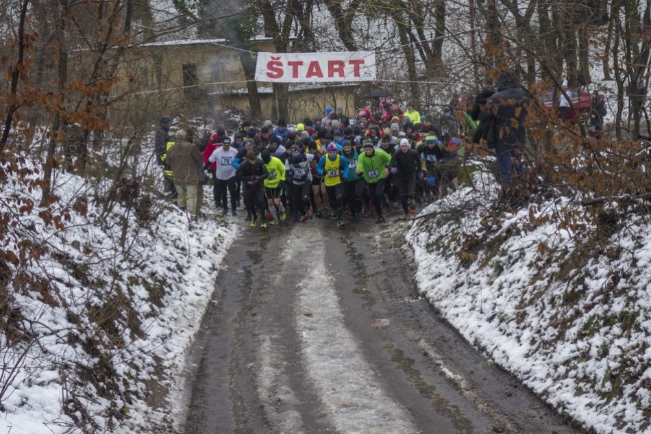 Ilustračný obrázok k článku Posledná výzva v roku: Bežci sa opäť stretnú na Zoborskom silvestrovskom behu