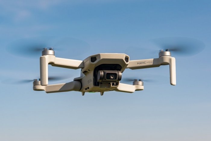 Ilustračný obrázok k článku Nad vojenským objektom lietali s dronmi: Hrozí im EXEMPLÁRNY trest!