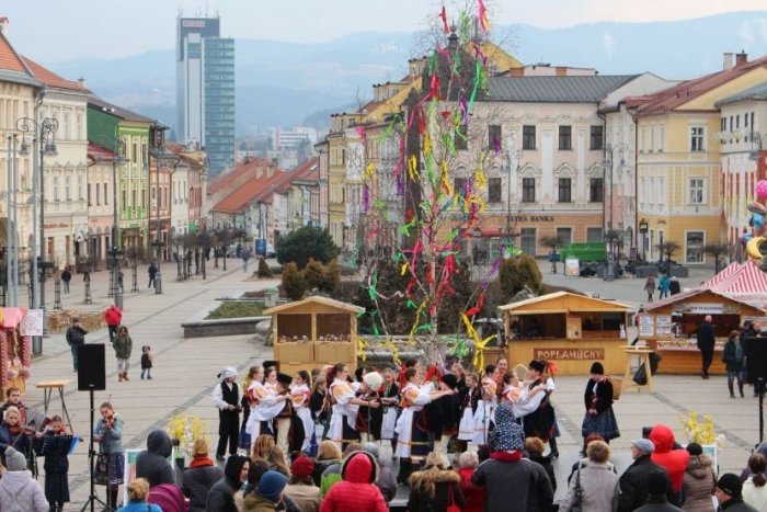 Ilustračný obrázok k článku Veľkonočné námestie oživí centrum Bystrice: Okrem trhov láka aj PROGRAM
