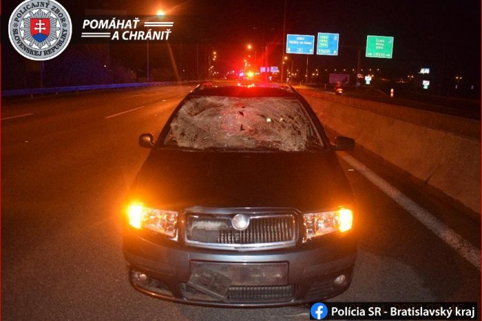 Ilustračný obrázok k článku Tragická NEHODA v Bratislave: Muž, ktorý kráčal popri krajnici, ZOMREL