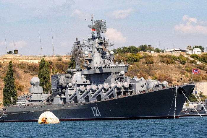 Ilustračný obrázok k článku Ruské námorníctvo prišlo o svoju vlajkovú loď: Krížnik Moskva sa POTOPIL v Čiernom mori!