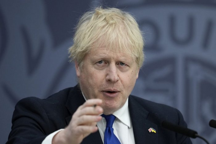 Ilustračný obrázok k článku Boris Johnson poňal ROZLÚČKU v parlamente po svojom: Hasta la vista, baby!