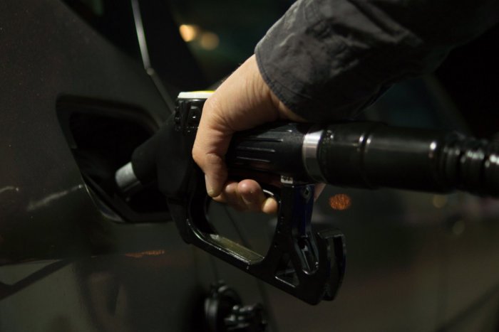 Ilustračný obrázok k článku Vodiči na rakúskej benzínke neverili vlastným očiam: Cena 1,17 eur za liter nafty?