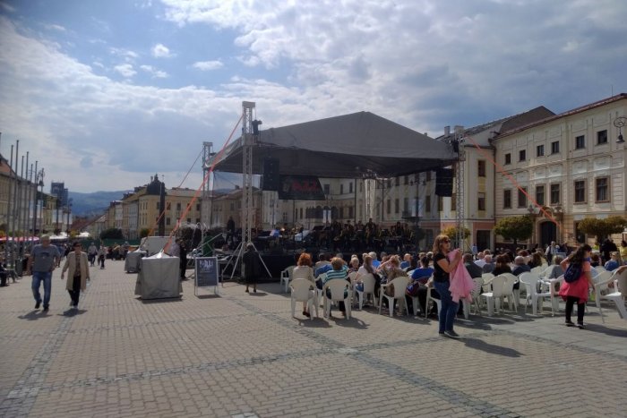 Ilustračný obrázok k článku Bystrické námestie ožíva nevšedným FESTIVALOM: PROGRAM potrvá 3 dni
