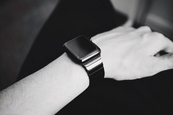 Ilustračný obrázok k článku Nemáte ich práve na ruke? Smart hodinky sťahujú z trhu, môžu vás ŠKAREDO POPÁLIŤ