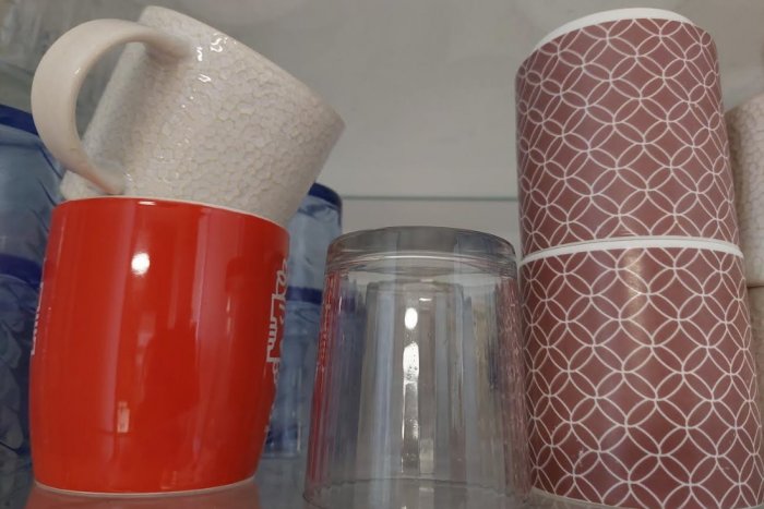 Ilustračný obrázok k článku Ukladáte poháre hore dnom alebo obrátene? Nezničte ich, len jedno skladovanie je správne