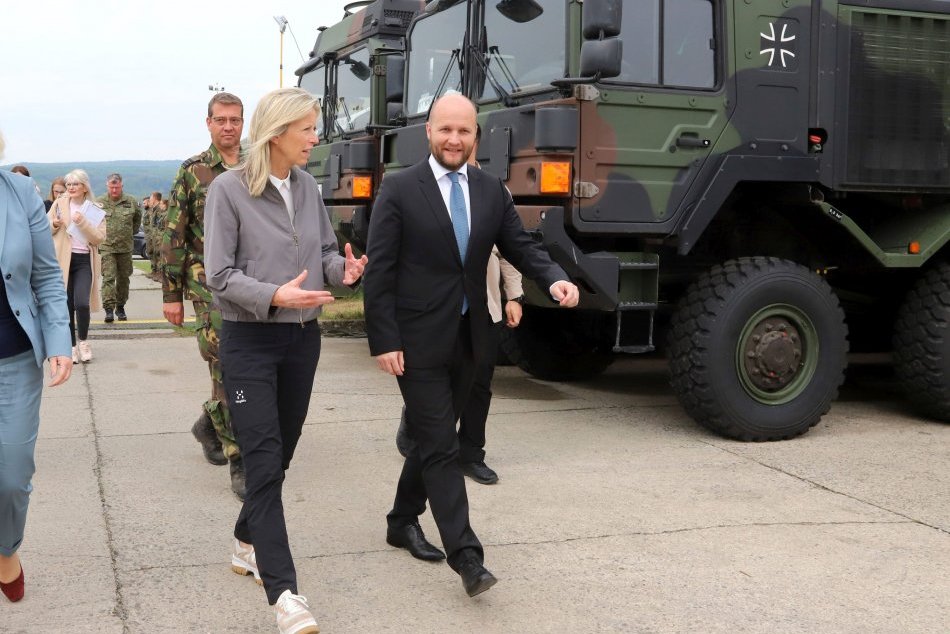 Ilustračný obrázok k článku Minister Naď na Sliači: Slovensko uvažuje o dodávkach tankov na Ukrajinu, FOTO