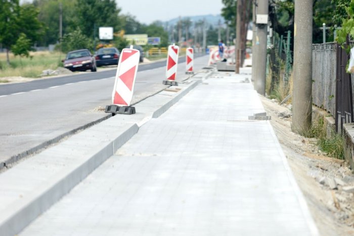Ilustračný obrázok k článku Mesto malo postaviť trojkilometrový chodník načierno: Bude ho musieť odstrániť?