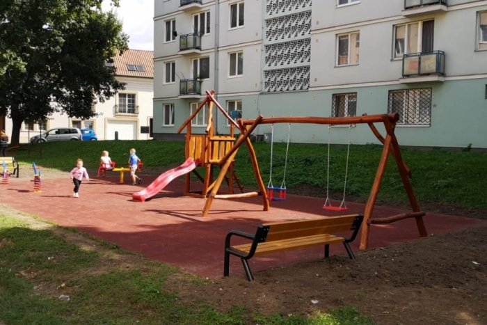 Ilustračný obrázok k článku Nitra sa zameria na detské ihriská: TIETO prejdú revitalizáciou