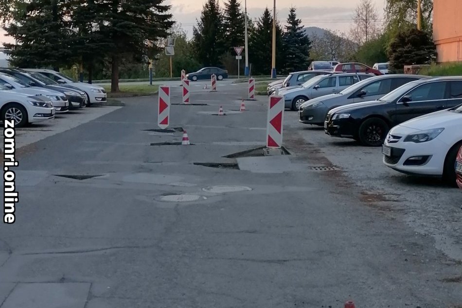 Ilustračný obrázok k článku Cvičisko alebo slalomový svah? Z prešovskej lokality sa smejú aj na Zomri, FOTO