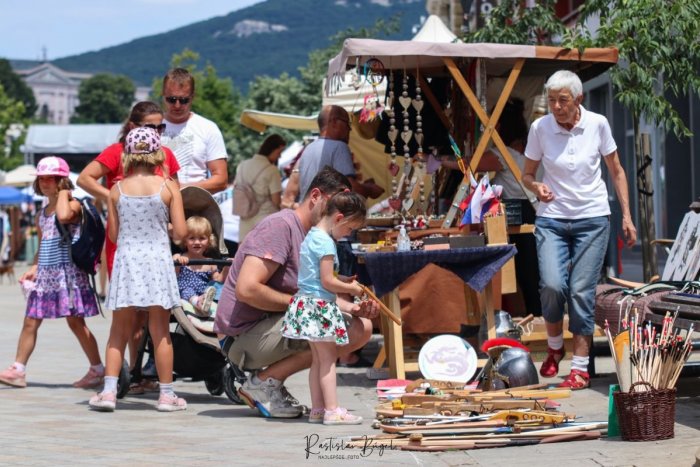 Ilustračný obrázok k článku Cez leto v Nitre nuda nehrozí: Mesto pripravuje tradičné slávnosti a jarmoky