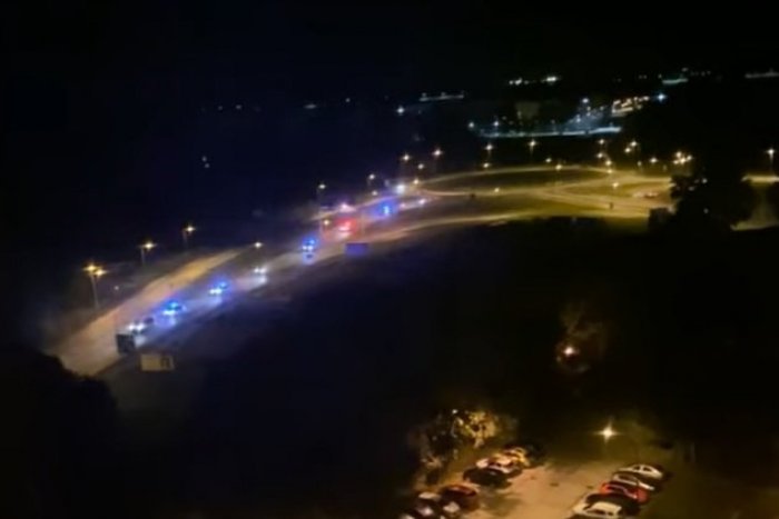 Ilustračný obrázok k článku VIDEO: Nočná NAHÁŇAČKA ako z akčného filmu! Policajti museli pri prenasledovaní STRIEĽAŤ