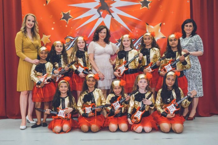 Ilustračný obrázok k článku Hviezdička - tanečné štúdio našlo tanečné talenty v rómskej komunite vo Veľkej Ide