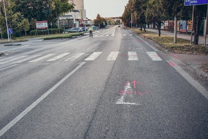 Ilustračný obrázok k článku Nehoda na priechode pre chodcov: Novozámockí policajti hľadajú svedkov