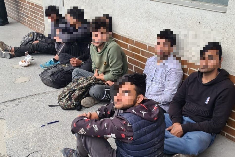 Ilustračný obrázok k článku Migranti z Afganistanu zablúdili: Považskú Bystricu si pomýlili s Nemeckom, FOTO