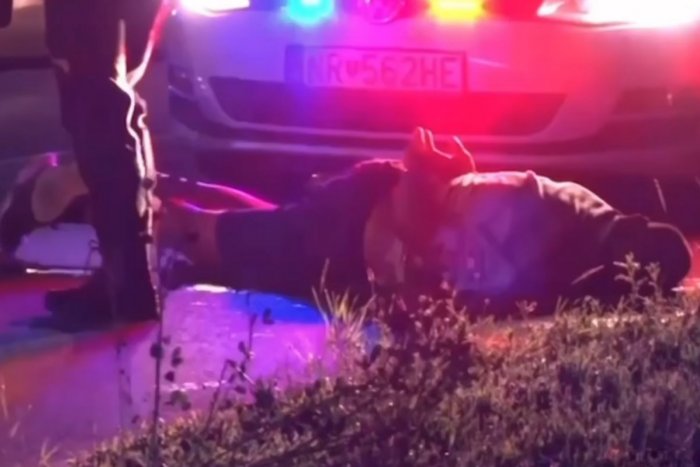 Ilustračný obrázok k článku STREĽBA v uliciach nočnej Nitry: Policajti prenasledovali unikajúce auto, VIDEO