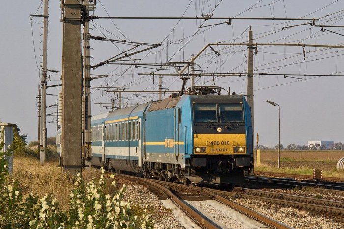 Ilustračný obrázok k článku Dobré správy: Vlaky EC budú premávať po pôvodnej trase cez Nové Zámky a Štúrovo