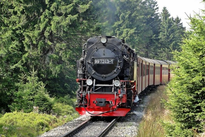 Ilustračný obrázok k článku Prichádza nezabudnuteľné leto: Užijeme si celodenné jazdy historickým výletným vlakom