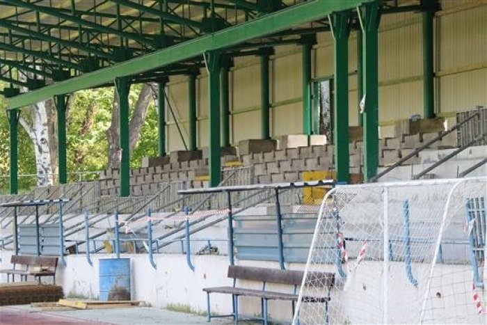 Ilustračný obrázok k článku Na atletický štadión je ZAKÁZANÝ vstup: Začala sa tam veľká rekonštrukcia