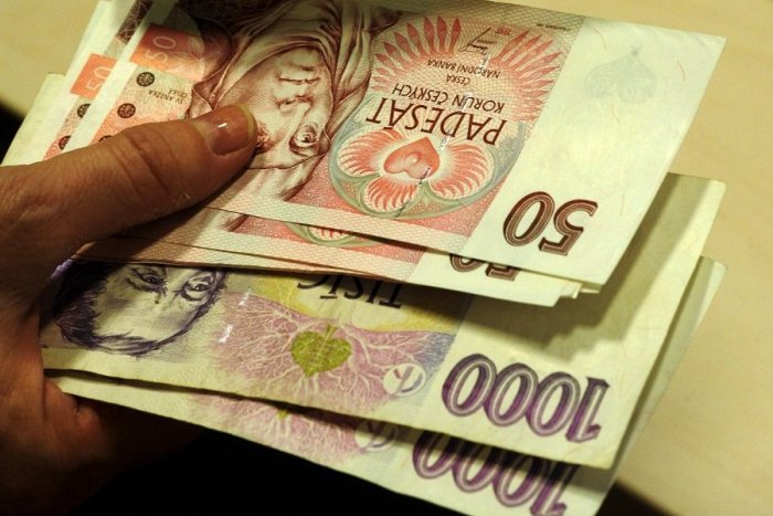 Ilustračný obrázok k článku Máte doma české peniaze? Viaceré bankovky sťahujú z obehu, už nimi NEZAPLATÍTE