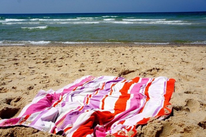 Ilustračný obrázok k článku Slováci v Chorvátsku: FLEK na pláži si obsadia UTERÁKOM, no ten zmizne. Tu je vysvetlenie!