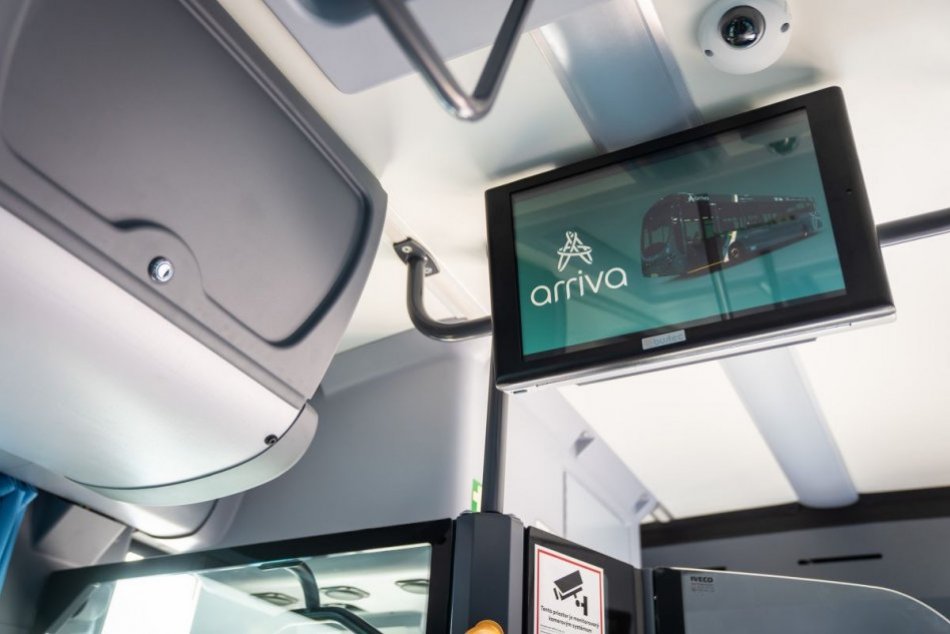 Ilustračný obrázok k článku Na prímestských linkách pribudli nové autobusy: Majú USB zástrčky aj WiFi