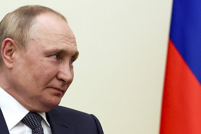 Ilustračný obrázok k článku Kamery zachytili TRÁPNY MOMENT pre Putina: Nervózne prešľapoval a nevedel, kam sa pozerať