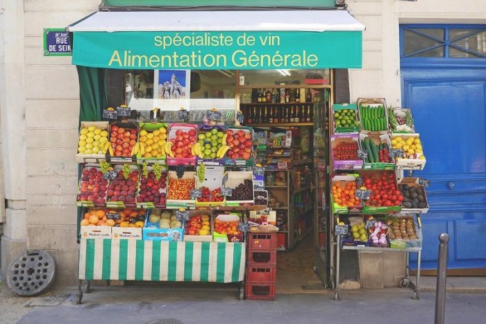Ilustračný obrázok k článku Francúzska vláda nariadi klimatizovaným obchodom zatvárať dvere a obmedzí svetelné reklamy