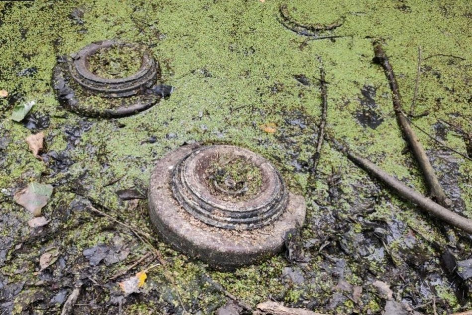 Illustrative picture for the article SHOCKING find on a fishing spot: dozens of anti-tank mines washed up in the lake!  PHOTO