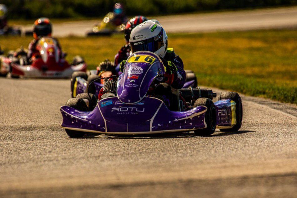 Ilustračný obrázok k článku Mladí pretekári opäť nesklamali: ROTU Karting Team BODOVAL v ďalšom kole pohára