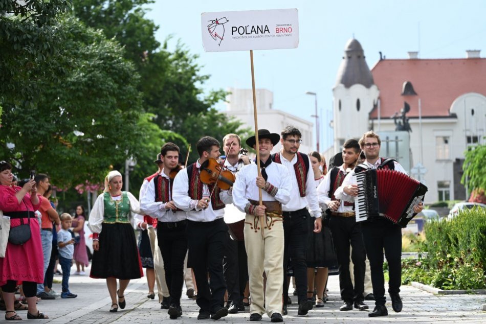 Ilustračný obrázok k článku Mesto ožilo obľúbeným festivalom: Ako to vyzeralo na Trnavskej bráne? FOTO