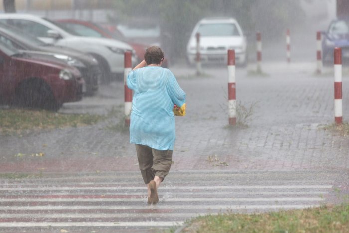 Ilustračný obrázok k článku POZOR, počasie sa na celom Slovensku ZBLÁZNI! Kde všade udrú búrky, lejaky a KRÚPY?