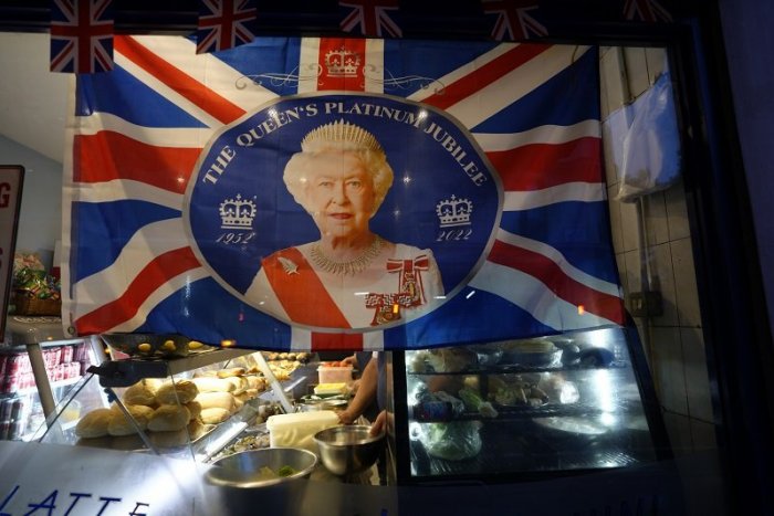 Ilustračný obrázok k článku Bankovky, známky i hymna: Čo všetko sa v Británii po smrti Alžbety II. zmení?