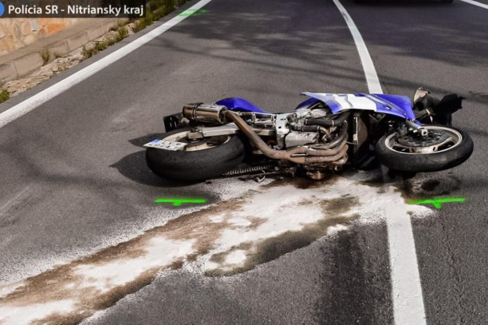 Ilustračný obrázok k článku Na juhu Slovenska zomrel 23-ročný motorkár: Po náraze do auta nemal šancu prežiť, FOTO