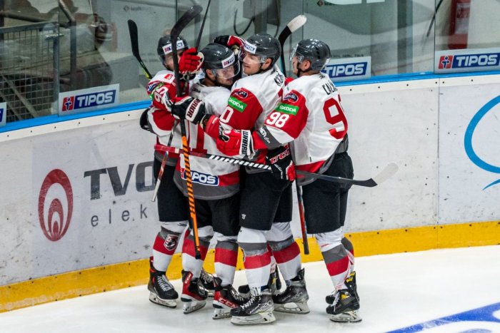 Ilustračný obrázok k článku Prvý zápas a hneď VÝHRA! Hokejisti Prešova začali sezónu dramatickým gólostrojom, FOTO