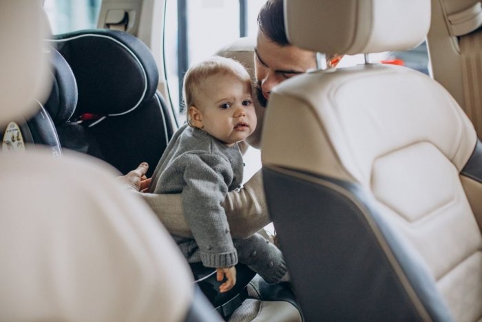 Správna veľkosť sedačky zaistí potrebný komfort, ktorý dieťa potrebuje pri jazde.