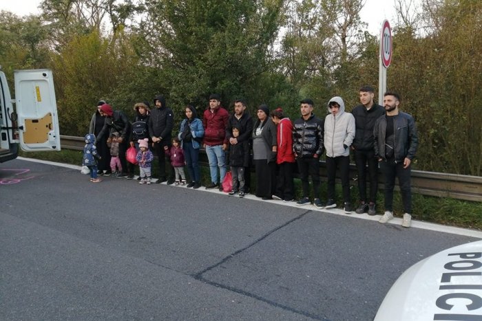 Ilustračný obrázok k článku SVET O SLOVENSKU: Zachytili stovky migrantov! Naši susedia predlžujú kontroly na hraniciach