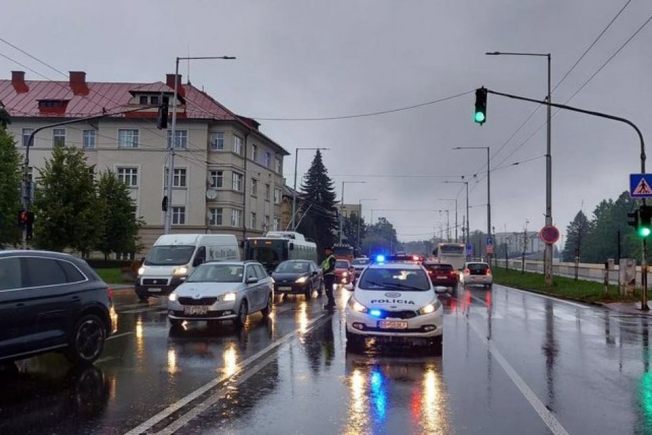 Ilustračný obrázok k článku TRAGÉDIA na priechode na strednom Slovensku: Zrazený chodec nehodu neprežil, FOTO