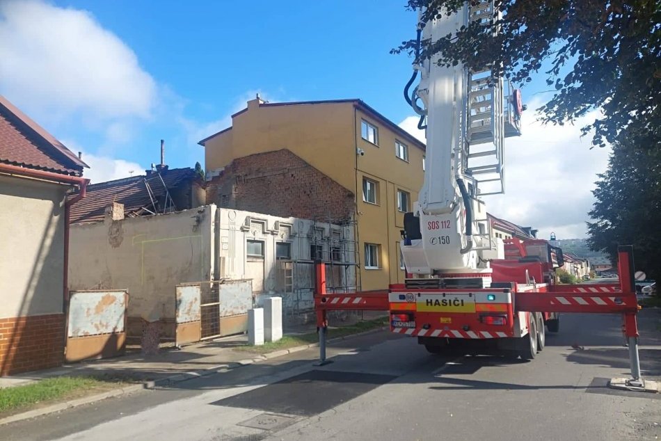 Ilustračný obrázok k článku TRAGÉDIA v Košiciach: Na robotníkov SPADLA strecha, jeden z nich prišiel o život, FOTO