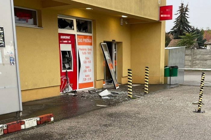Ilustračný obrázok k článku Dedinou zaznel VÝBUCH: V Ivanke pri Nitre vykradli bankomat!