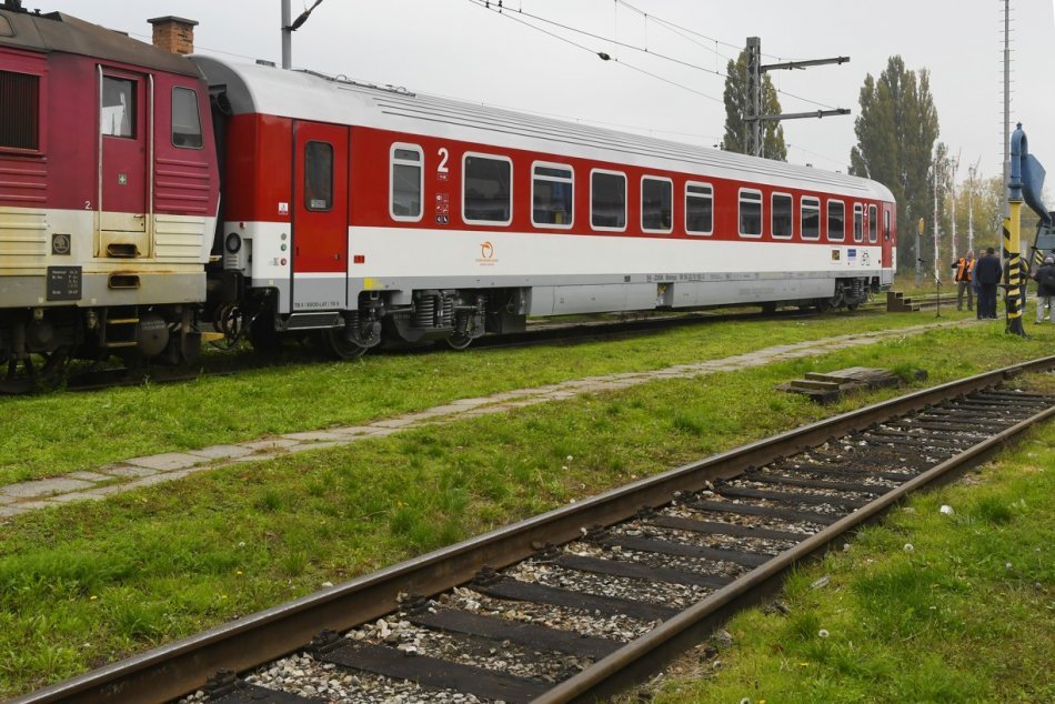 Ilustračný obrázok k článku Grafikon už musia meniť: NOVÝ vlak na trati Lipany-Prešov poteší STOVKY cestujúcich
