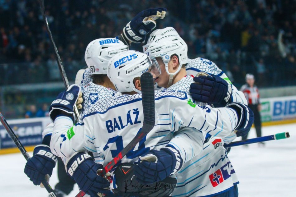 Ilustračný obrázok k článku Prečo posila Nitry nezasiahla do zápasu? Toto sa nám ešte nikdy nestalo, hromžil Chrenko