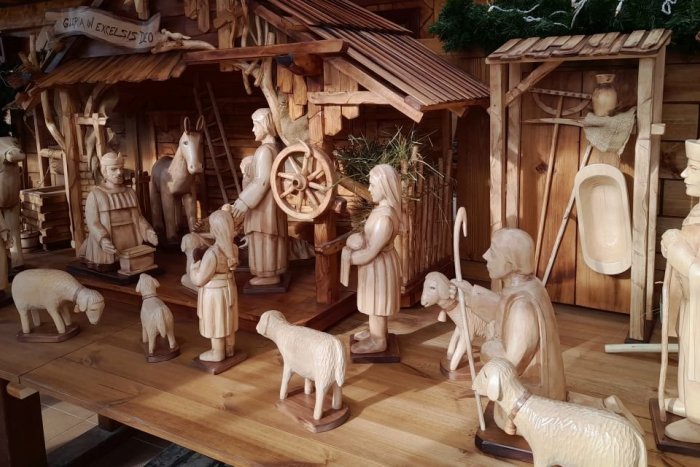 Ilustračný obrázok k článku Na Vianoce sa pripravuje aj neďaleká obec: Námestie bude zdobiť NOVÝ drevený betlehem