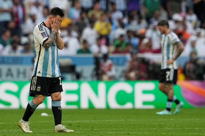 Illustrationsbild zum Artikel Absolute SENSATION bei der Fußballmeisterschaft: Messis Argentinien fiel den Arabern zu Füßen!