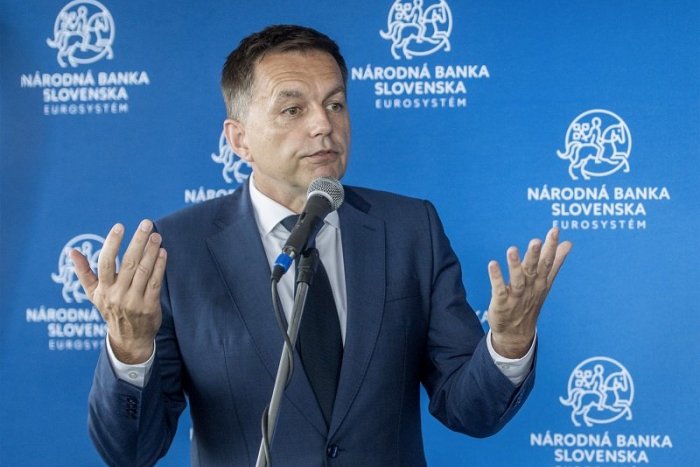 Ilustračný obrázok k článku NAKA opäť obvinila guvernéra Národnej banky Slovenska Petra Kažimíra z korupcie