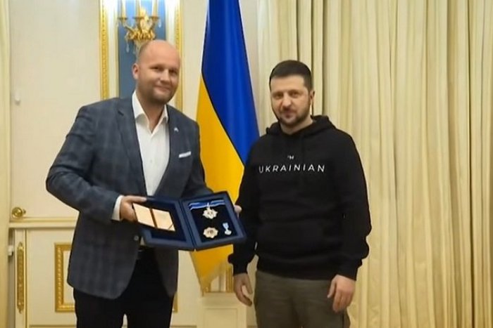 Ilustračný obrázok k článku Naď, Káčer a Hirman sa vybrali do Kyjeva: Zelenskyj dal ministrovi obrany štátne ocenenie