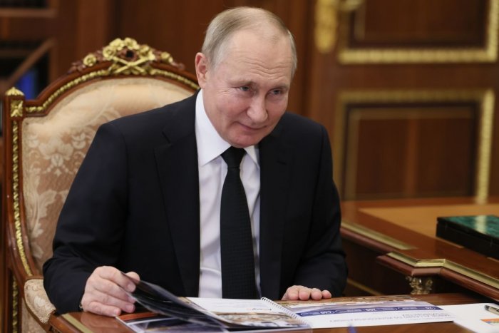 Ilustračný obrázok k článku Vladimir Putin ŠOKOVAL prekvapenú novinárku: Nemôžete veriť NIKOMU, iba mne!